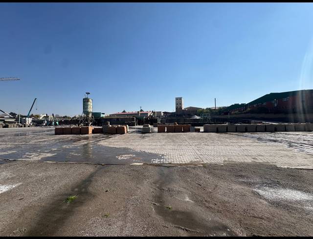 22,490M² INDUSTRIAL YARD TO LET IN CHAMDOR